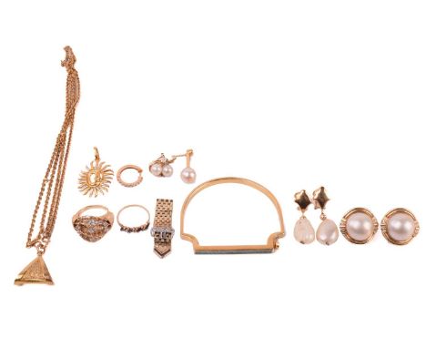A collection of jewellery to include two pairs of cultured pearl earrings, two gem-set rings, a yellow metal sunburst pendant
