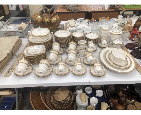 A Noritake Edinburgh pattern dinner, tea and coffee service