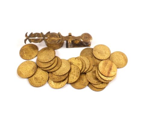 19th Century brass sovereign scales plus 28 'Spade Guinea' Victorian gaming tokens