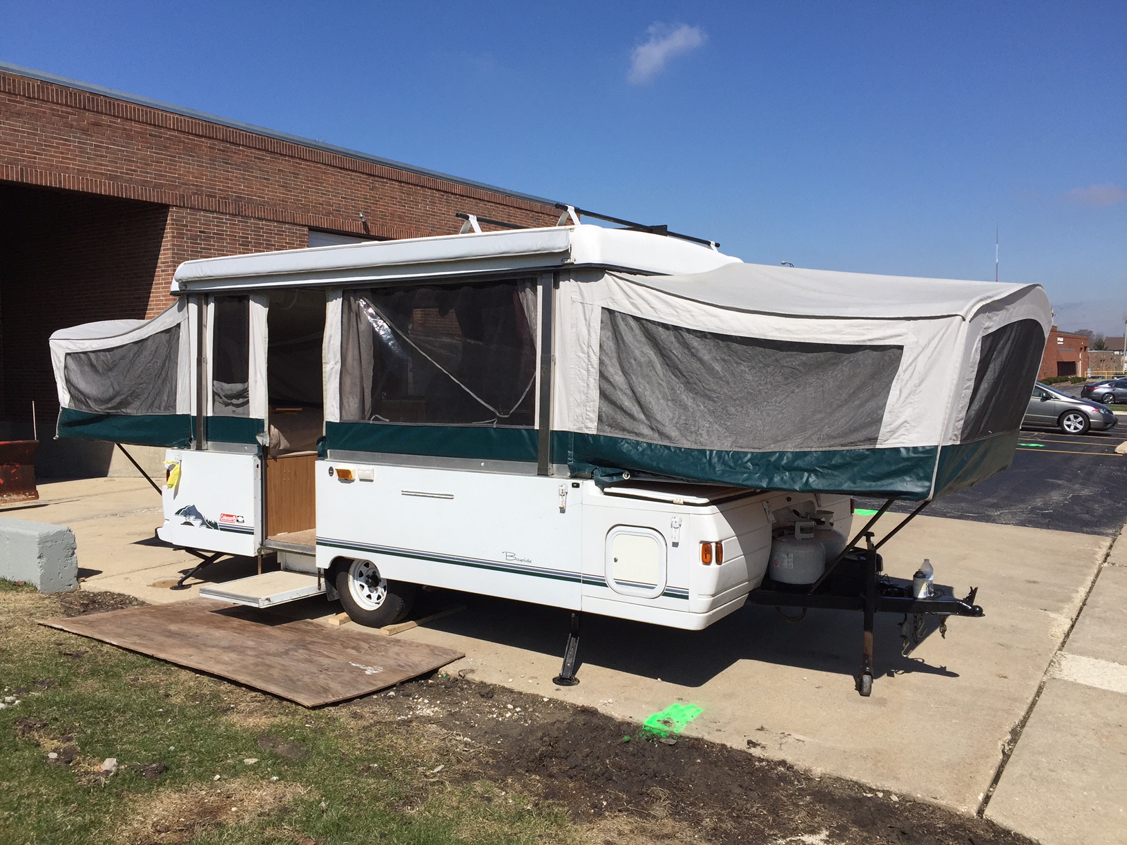 1998 COLEMAN BAYSIDE S/A POPUP CAMPER VIN 4CP678H12W7239116, HEAT, A/C, TABLE SIZE SIDE SLIDE O