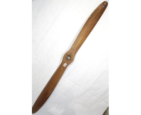 Wall display full propellor, likely from a light aircraft, L: 157 cm. This lot is not available for in-house P&amp;P. 