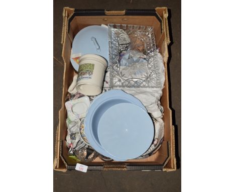 BOX CONTAINING MAINLY CERAMIC DINNER WARES