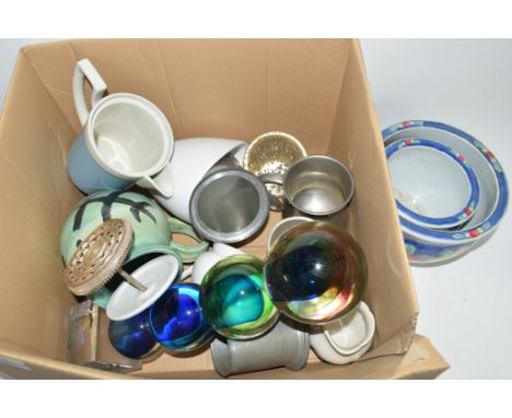 BOX OF CERAMIC ITEMS