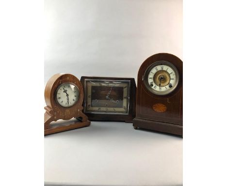 EDWARDIAN MAHOGANY INLAID MANTEL CLOCK, two train eight day movement, the white enamel dial with Roman numerals, along with a