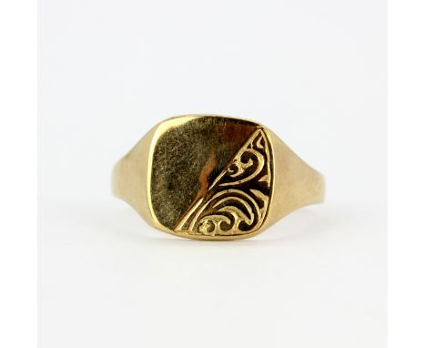 A 9ct yellow gold signet ring, (T).