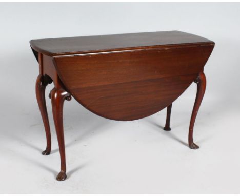 A GEORGE III MAHOGANY OVAL DROP FLAP, GATE LEG DINING TABLE, plain design, end drawer, on cabriole legs ending in pad feet. 3