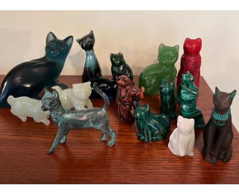 A selection of jade glass and pearlized miniature cats(H8.5cm)