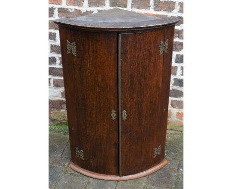 Georgian oak bow fronted corner cupboard H 91cm L 60cm