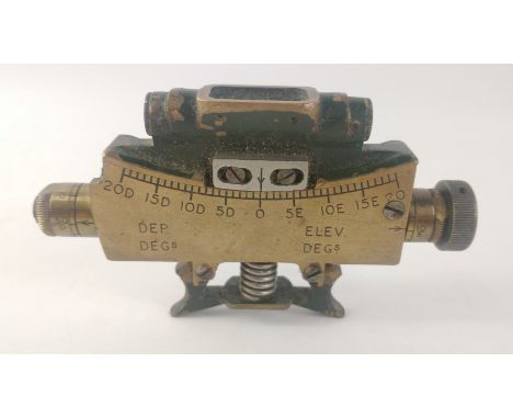A 1943 dated Palmer OS 330GA CLINOMETER SIGHT MARK IV  (No. 16276)Approx 1 piecesBubble level appears emptyCondition reports 