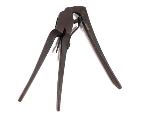 A decapping, depriming tool for a moving berdan primers, indistinctly numbered to each section, 61, 62, etc. 