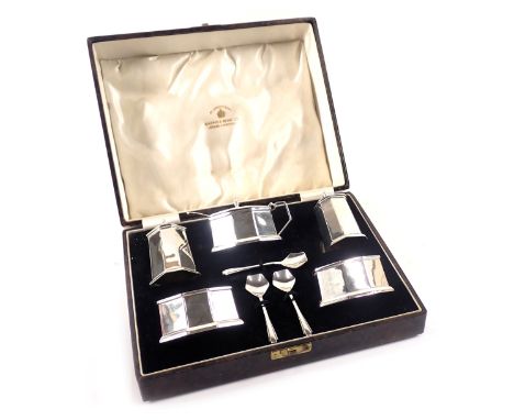 A Mappin and Webb silver Art Deco cruet set, comprising salt and pepper, two preserve bowls, and a preserve jar with lid, eac