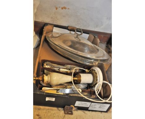 SERVING DISH , SIDE LIGHT AND CUTLERY 