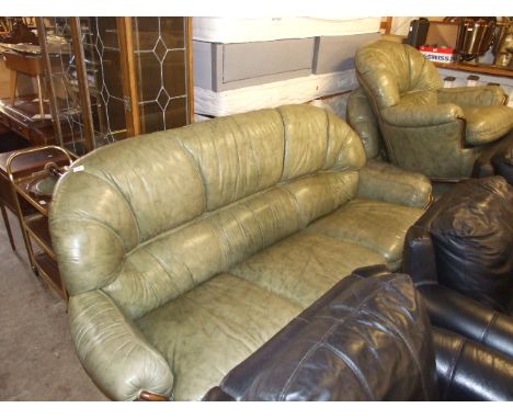 WORLD OF LEATHER 3 SEATER GREEN SOFA AND 2 ARMCHAIRS 