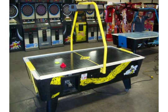 Air Hockey Dynamo Stinger Jr W Over Head Score Item Is In Used