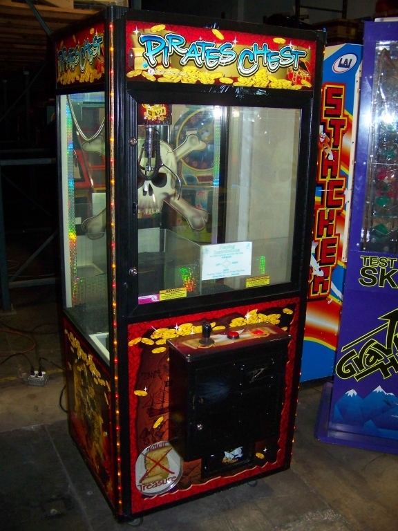 30" PIRATES CHEST PLUSH CLAW CRANE MACHINE SMART Item is in used