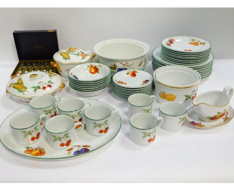 A group of Royal Worcester porcelain tablewares, decorated in the Evesham and Evesham Vale patterns, comprising circular ture