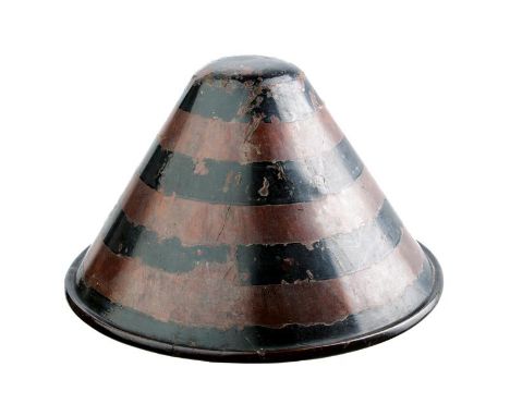 dating: Period (1603-1867) provenance: Japan, Light, brown-lacquered body with black horizontal bands (missing parts). Brown-