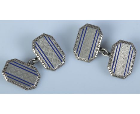 A pair of platinin and enamel cufflinks. (9.5g)  