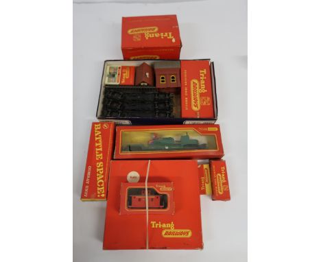 Box containing a collection of various Tri-ang railways 00 gauge railway sets, in original boxes including rolling stock, car
