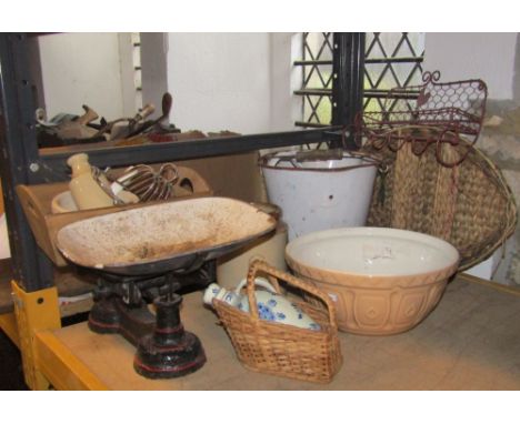 One lot of various vintage and later kitchenalia to include a brown glazed mixing bowl, set of castor iron scales, small pest