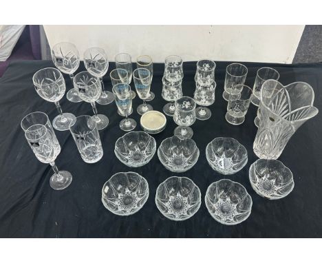 Selection of vintage glassware to include Royal Doulton etc
