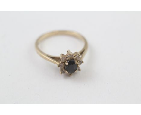 9ct gold sapphire and cubic zirconis wed-fit cluster ring (2.1g)