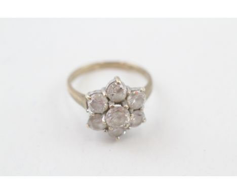 9ct gold vintage cubic zirconia cluster ring, claw set (3.5g)