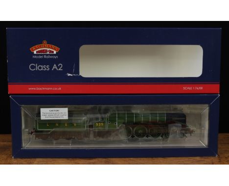 Bachmann Branch-Line OO Gauge 31-525 LNER Class A2 4-6-2 'A.H.Peppercorn' locomotive and eight wheel tender, LNER apple green