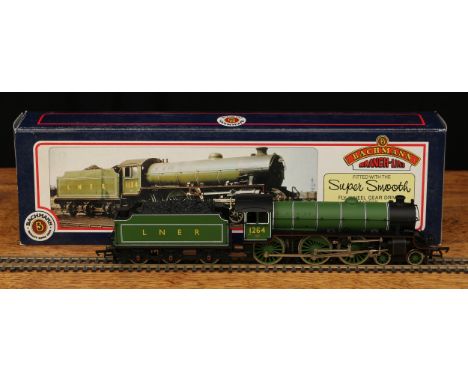 Bachmann Branch-Line 31-700 LNER Thompson B1 Class 4-6-0 locomotive and six wheel tender, LNER green livery, No.1264, boxed w