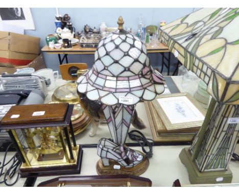 TIFFANY STYLE LEADED, STAINED AND OPALESCENT GLASS TABLE LAMP WITH QUIVER SHAPED BODY AND DOMED HAT SHAPED SHADE, ON AN OAK P