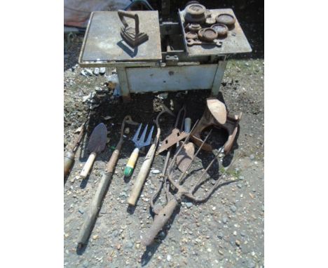 Platform scales and tools