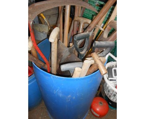 Qty of Gardening Tools etc