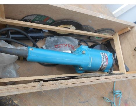 Makita 125mm Disc Grinder ( house clearance )