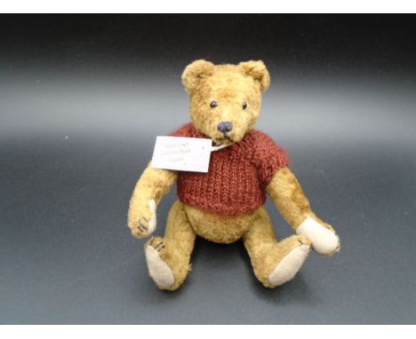 A Naomi Laight collectable bear - 'Douglas' 1992 (not suitable for children, collectors item only) 16.5 cm in height 