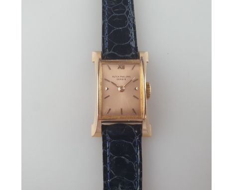 Patek Philippe-Damenarmbanduhr - "Eiffel Tower" Pagoda, bez. Patek Philippe Genève, ca. 1950er Jahre, 18K Roségold-Gehäuse, R