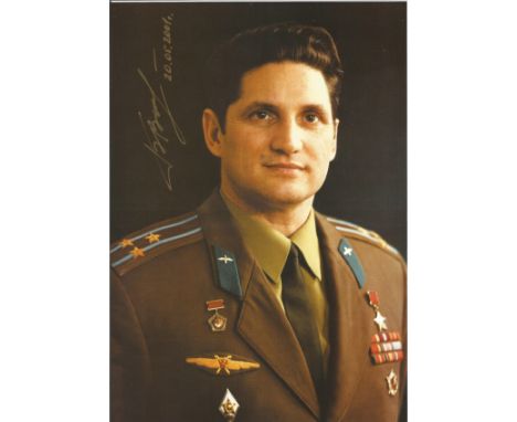 Russian Astronaut Boris Volynov hand signed 12x8 colour printed photo. Personally hand signed in gold marker pen on 20.05.200