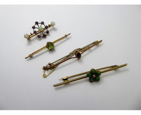 A Collection of Antique Bar Brooches, including a 14ct yellow gold peridot 8 x 6 mm, a 9ct yellow gold turquoise and pearl, a