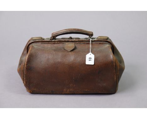 A vintage Gladstone-type tan leather bag 36cm wide; &amp; various trade cards in four albums &amp; loose.