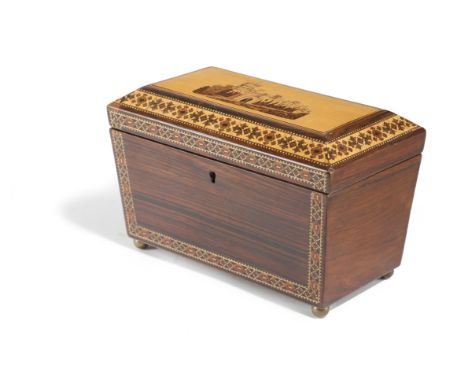 λ A VICTORIAN TUNBRIDGE WARE AND ROSEWOOD TEA CADDY MID-19TH CENTURY decorated with mosaic bands of flowers, the hinged lid w