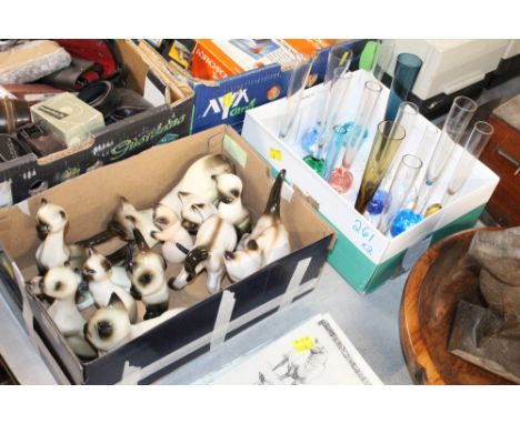 Box of ceramic Siamese cats and box of vintage coloured bud vases