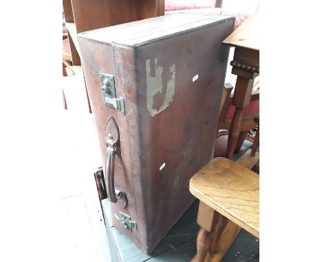 A vintage leather travel case 