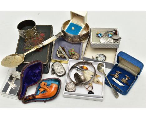 A BOX OF ASSORTED JEWELLERY AND OTHER ITEMS, to include a  rose metal centurian signet ring (a/f), stamped 10k, approximate g