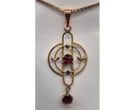 Edwardian 9ct yellow gold pendant and 9ct yellow gold chain. 4.76grams. 