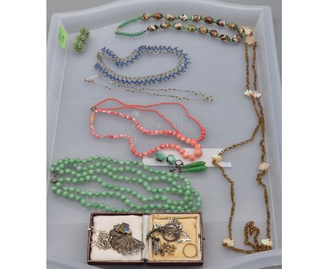 Tray of vintage jewellery and silver jewellery; Antique Venetian glass bead necklace. Intricately weaved necklace fitted with
