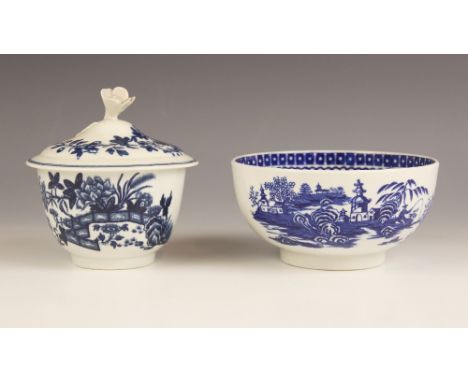 A Worcester porcelain sucrier and associated cover, circa 1775, transfer printed in underglaze blue with the Fence pattern, c