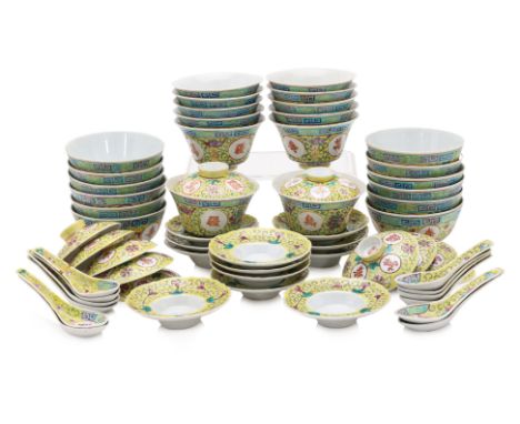 A GROUP OF FAMILLE ROSE YELLOW GROUND PORCELAIN DINNERWARE
Circa 1960s, a set of 12 larger bowls, 12 smaller bowls, 12 barbed