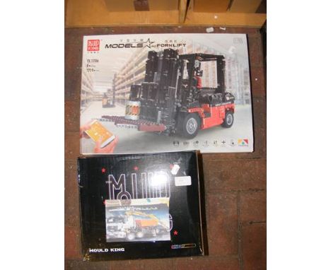 A Mould King model forklift, together with truck