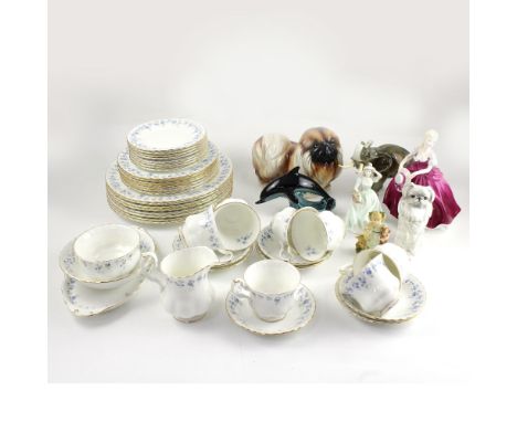 A quantity of Royal Albert 'Memory Lane' part dinner and tea service to include dinner plates, side plates, cups, saucers, mi