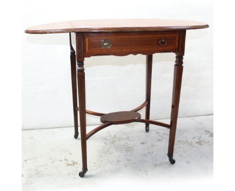 An Edwardian mahogany drop-leaf occasional table with satinwood cross-banding and line inlay, with single frieze drawer suppo