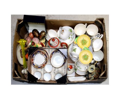 A quantity of ceramics to include a part Paragon 'Frillium' pattern tea service, a pair of Carltonware floral bowls, a select